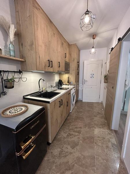 Foto ba827928-d257-49a7-b839-c1026fb3b020. Estudi amb calefacció aparcament a El Bajondillo Torremolinos