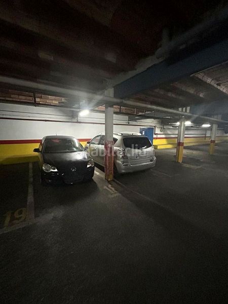 Foto aa92a13c-c67c-4003-b4e1-ff8e6e58e5fe. Car parking in río aranda 7 in Manantiales-Estación de Autobuses Torremolinos