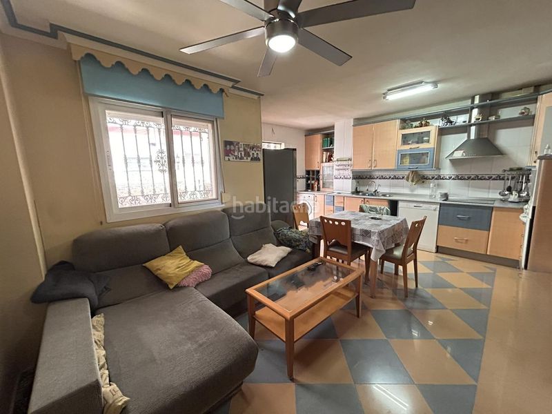 Foto 39edc8b5-1b6b-4e2d-bb2f-4281aff23093. Casa a schiera in calle jilguero 1 in Cártama pueblo Cártama