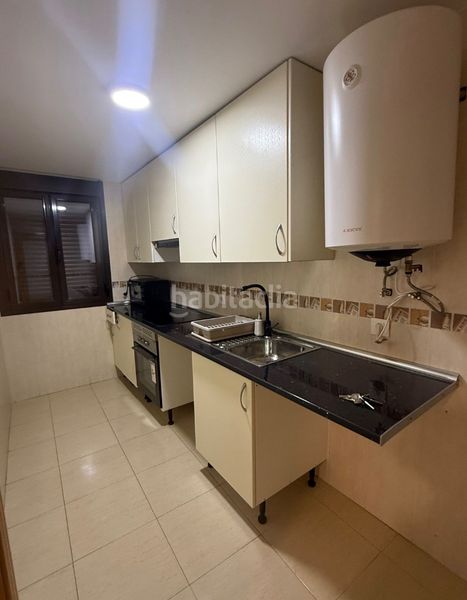 Foto a840ccee-7895-440e-8b6f-c9bfe4316a99. Lloguer dúplex a calle llanos 4 a Pantoja