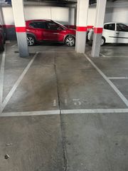 Aparcament cotxe a Calle Jesús Rojas