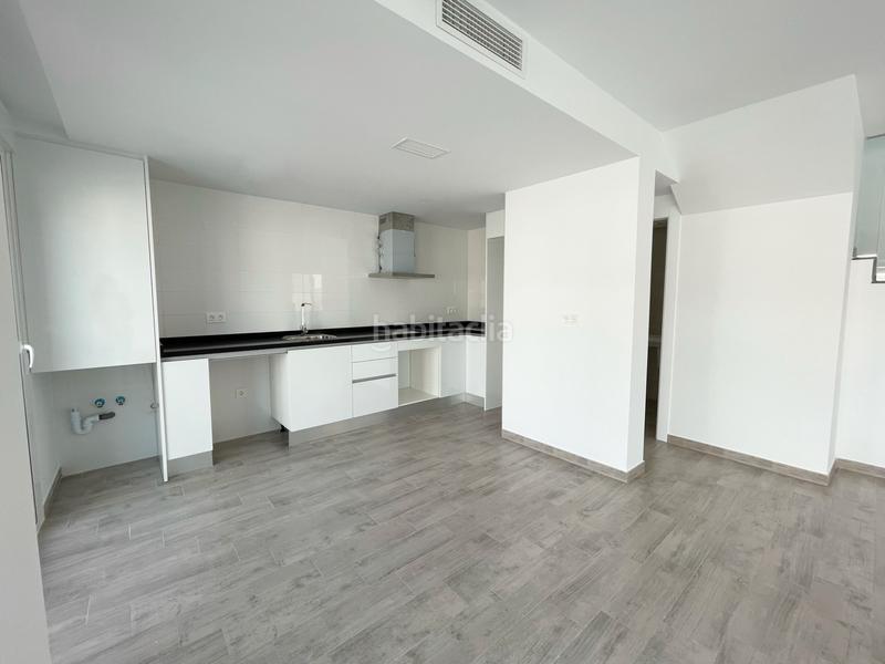 Foto c731e566-e9c3-4d52-aced-e6b825d1910e. Reihenhaus mit parking pool in Puerto Marino Santa Pola