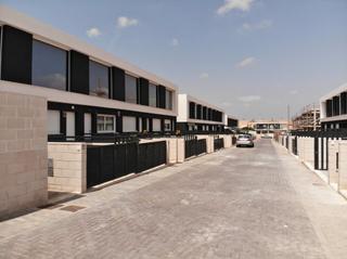 Casa adossada  Carrer de creta