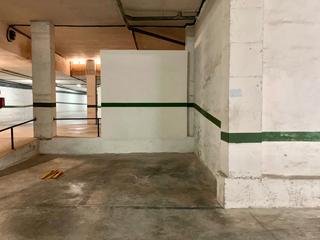 Aparcament cotxe a Calle morera 11