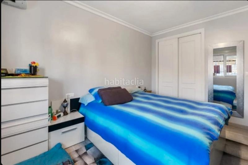 Foto cb6a63b3-e9dd-417d-b41f-a25e2e0af652. Casa aparellada a calle argolidas 36 a Aguas Nuevas Torrevieja