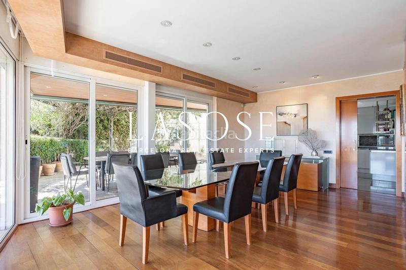 Foto 24e0c014-01e0-47ac-a5f9-982728c45e47. Casa lujosa casa con piscina en esplugues en Ciutat Diagonal Esplugues de Llobregat