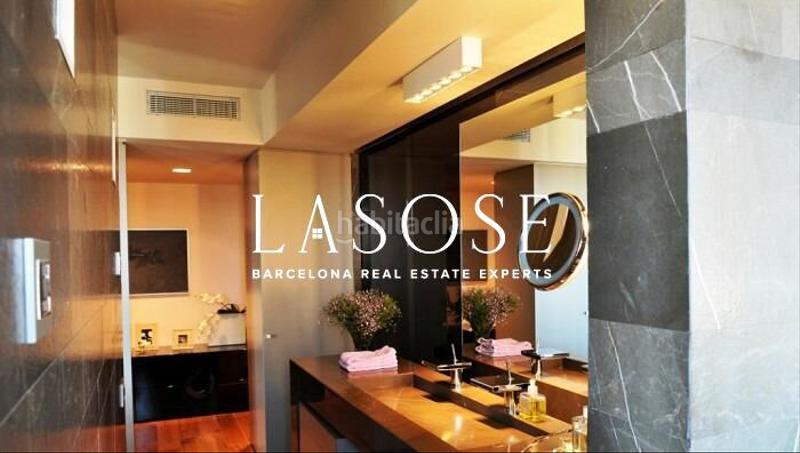 Foto 430ffaa5-a542-41af-847c-6a06df7b35b9. Casa lujosa casa con piscina en esplugues en Ciutat Diagonal Esplugues de Llobregat