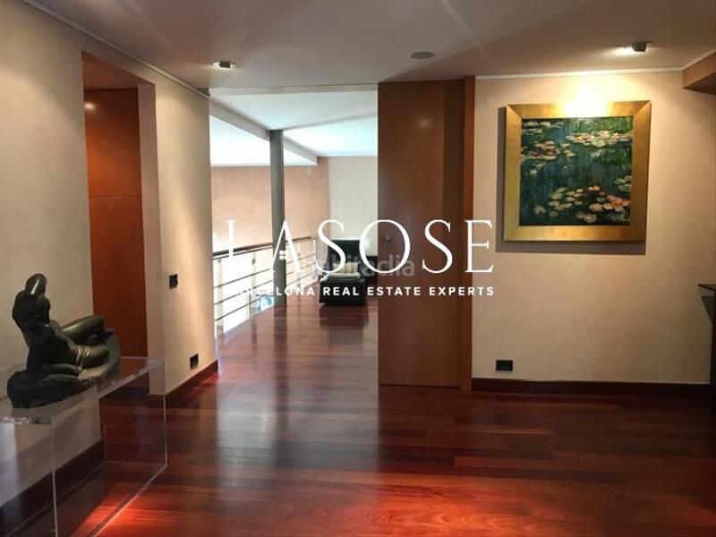 Foto 6a9df57d-6b5b-4c83-a4c3-a6eb5ea66c35. Casa lujosa casa con piscina en esplugues en Ciutat Diagonal Esplugues de Llobregat