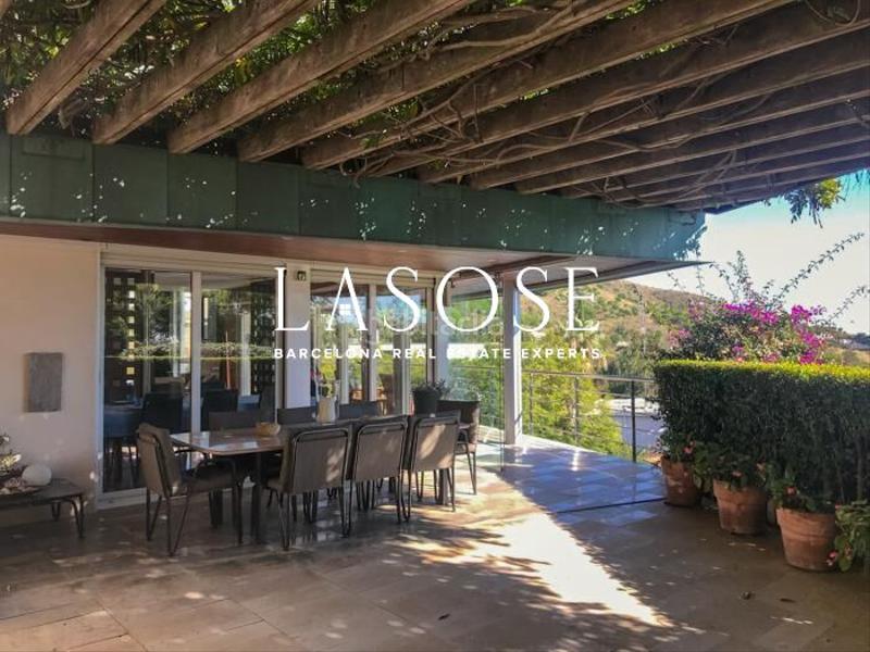 Foto b9eb8fa4-83ed-494a-b491-58fbeae3b6cd. Casa lujosa casa con piscina en esplugues en Ciutat Diagonal Esplugues de Llobregat