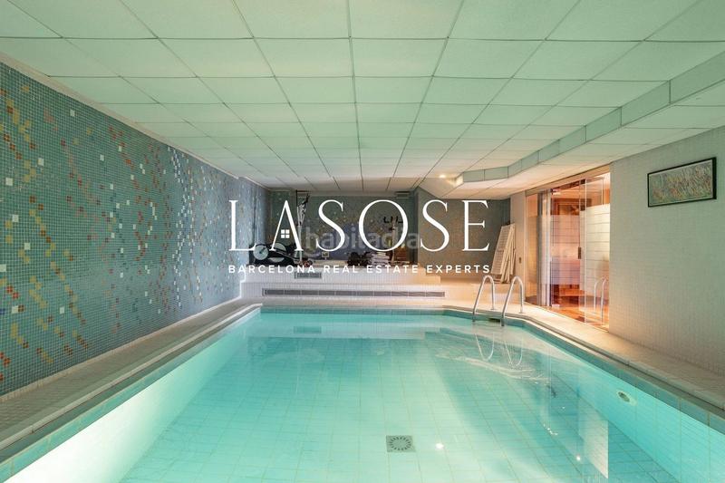 Foto d3253bef-cae7-4276-8164-115400235165. Casa lujosa casa con piscina en esplugues en Ciutat Diagonal Esplugues de Llobregat