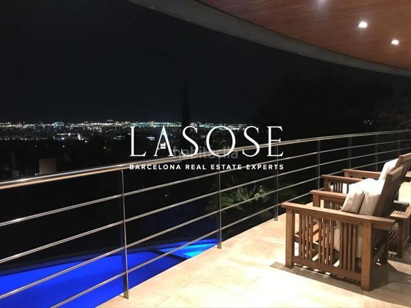 Foto f002e7ee-00f8-4a83-8558-dd18110fbe05. Casa lujosa casa con piscina en esplugues en Ciutat Diagonal Esplugues de Llobregat