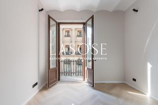 Piso  Via laietana. Piso rehabilitado junto a la catedral de barcelona