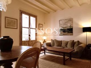 Apartamento  Carrer avinyo. Encantador y rústico apartamento de 72m en el gòtic, barcelona
