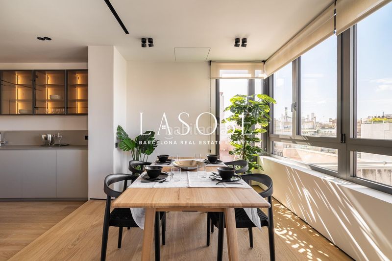 Foto 1cf85ed6-01b2-4729-8eca-a9378c9b5728. Ático exclusivo ático con terraza y vistas en el corazón del eixample en Barcelona