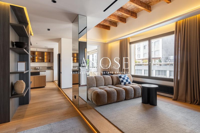 Foto 47332bbd-d599-4ca3-bd5d-04a7bfc64ad3. Ático exclusivo ático con terraza y vistas en el corazón del eixample en Barcelona