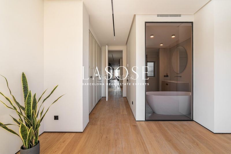 Foto 600e9f12-91f6-42b1-9be1-6b1d628c1bd1. Ático exclusivo ático con terraza y vistas en el corazón del eixample en Barcelona