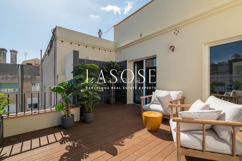 Foto e3f1b617-db86-4e48-ba99-9bf5fe5da455. Ático exclusivo ático con terraza y vistas en el corazón del eixample en Barcelona