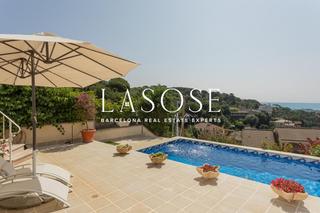 Maison  Carrer mas gabana. Exclusiva vivienda con piscina y vistas al mar en arenys de munt
