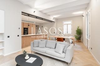 Piso  Carrer carrer de les beates. Exclusivo piso rehabilitado junto a la catedral y el palau de la
