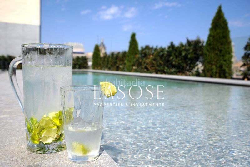 Foto f8d8e866-f9bc-45a6-9769-bb71515bc312. Affitto appartamento con riscaldamento piscina in Barcelona