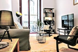 Alquiler Apartamento  Carrer sant pau. Acogedor piso de tres dormitorios en alquiler al lado de la para