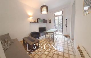 Alquiler Piso  Valencia. Amplia vivienda de 4 habitaciones en alquiler en sagrada familia