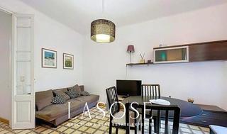 Alquiler Piso  Valencia. Amplia vivienda de 4 habitaciones en alquiler en sagrada familia