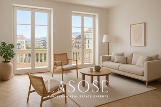 Attique  Carrer bruc. Ático a reformar con una impresionante terraza privada de 80m
