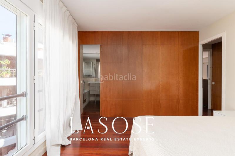 Foto 805f2a20-61cb-47de-a4dc-87bdbb437941. Attico con riscaldamento piscina in Tres Torres Barcelona