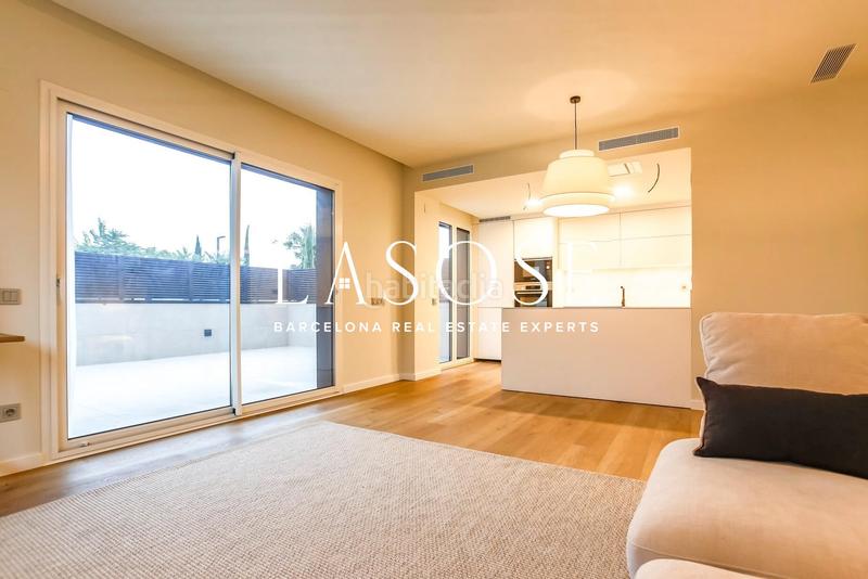 Foto 5cacf3d5-e301-4bfc-a64b-3cf5775cf289. Rent ground floor with heating parking pool in La Plana Sitges