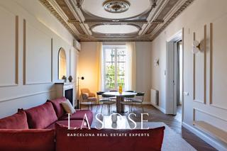 Piso  Passeig isabel ii. Exclusiva vivienda con piscina comunitaria en finca catalogada f