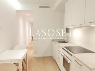 Location Appartement  Carrer vallespir. Piso de alquiler en les corts  2 habitaciones