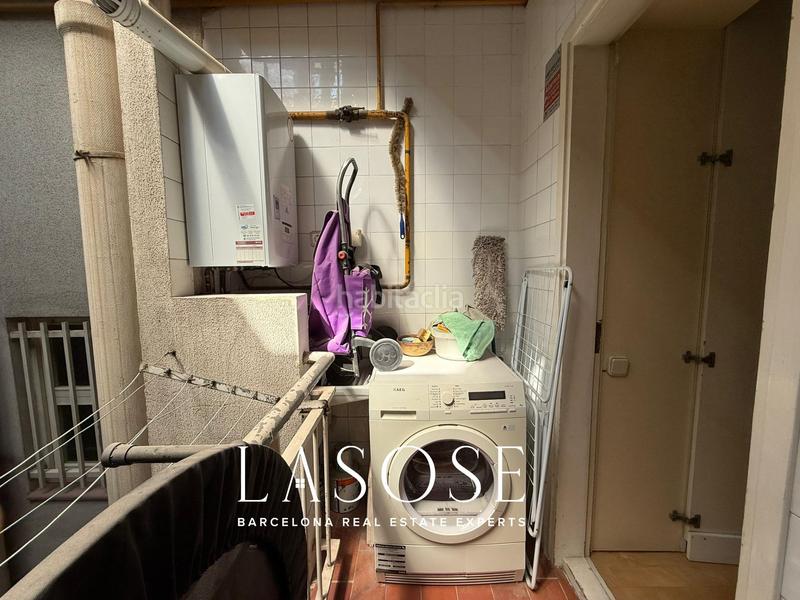 Foto 0269a969-5e2d-4db4-a9d3-3b1198659388. Alquiler apartamento amplio y luminoso piso en Sants con terraza en Barcelona