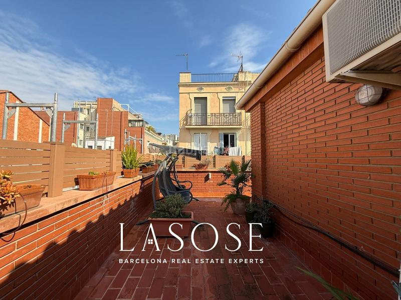 Foto ab6935ea-998c-4a06-b148-d49ae543a675. Alquiler apartamento amplio y luminoso piso en Sants con terraza en Barcelona