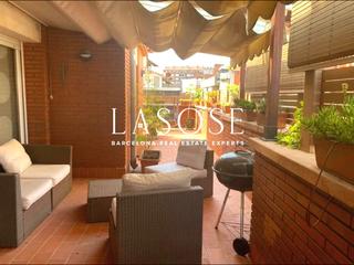 Lloguer Apartament  Carrer burgos. Amplio y luminoso piso en sants con terraza