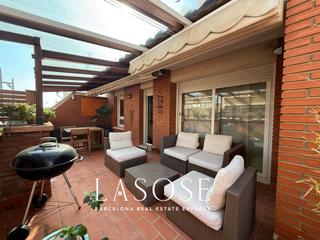 Location Appartement  Carrer burgos. Amplio y luminoso piso en sants con terraza