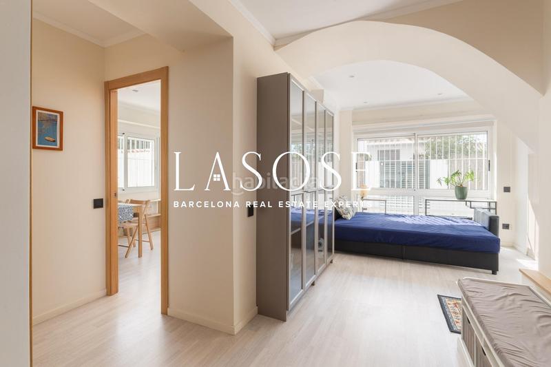 Foto 5ba0fb27-f015-4715-90d4-a43c88d7d53c. Alquiler loft luminoso estudio con jardín en Pedralbes Barcelona