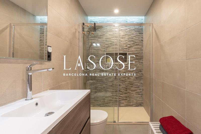 Foto c305bc0d-a760-4c1f-acd9-4056e1be66a0. Alquiler loft luminoso estudio con jardín en Pedralbes Barcelona
