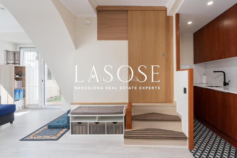 Foto f40be256-48d8-4d7e-9a0f-8f5daae475dc. Alquiler loft luminoso estudio con jardín en Pedralbes Barcelona