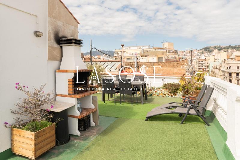 Foto d04aa3fc-7826-498b-b03c-82f69dd0af92. Alquiler apartamento  en alquiler con vistas a la sagrada familia en Barcelona
