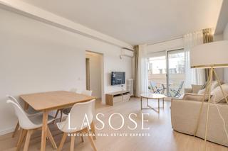 Miete Etagenwohnung  Calle valencia. Piso de tres dormitorios en alquiler en sagrada familia  dreta e