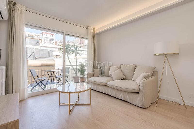 Foto 2f96d4ee-1b0a-46d3-9c99-bfc44b875580. Alquiler piso  de tres dormitorios en alquiler en sagrada familia dreta eixample en Barcelona