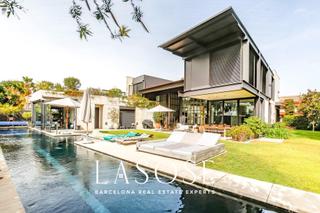 Chalet  Carrer joan llopis i bofill. Obra maestra de tom kundig en el mediterráneo