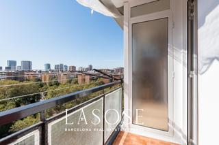 Flat  Rambla prim. Piso reformado con vistas panoramicas