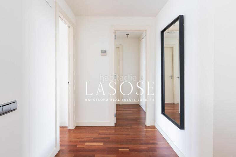 Foto 3f39bfe0-2fc9-40b5-861a-b61e11c2970f. Alquiler piso ático dúplex con encanto completamente reformado en alquiler en diagonal mar en Barcelona