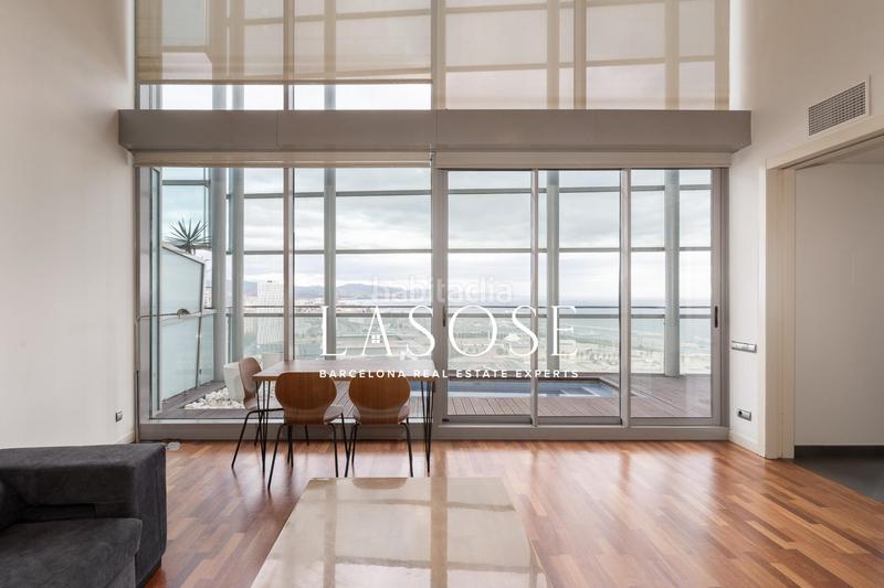 Foto c72139e5-3041-4e3e-8954-165eab9b0df5. Alquiler piso ático dúplex con encanto completamente reformado en alquiler en diagonal mar en Barcelona