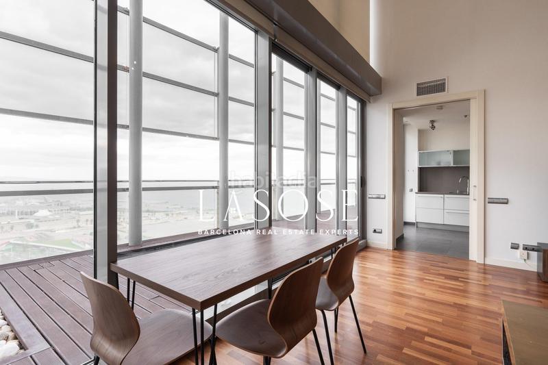 Foto d94b1f47-b965-4f89-86d0-8b070de5b325. Alquiler piso ático dúplex con encanto completamente reformado en alquiler en diagonal mar en Barcelona