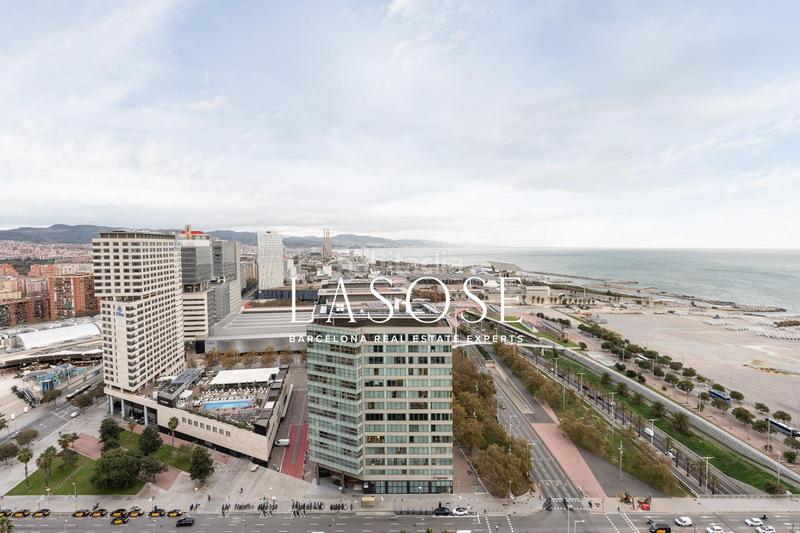 Foto e35ba861-0c31-4fc1-9c12-92aa91e952e5. Alquiler piso ático dúplex con encanto completamente reformado en alquiler en diagonal mar en Barcelona