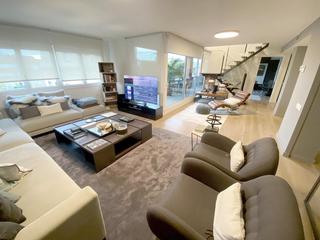 Location Attique  Carrer de raset. Precioso atico con terraza grande y dos parking en sant gervasi