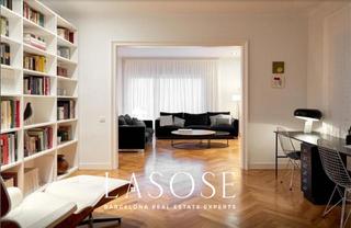 Location Appartement à Tres Torres. Exclusivo piso reformado con terraza de 50 m en tres torres